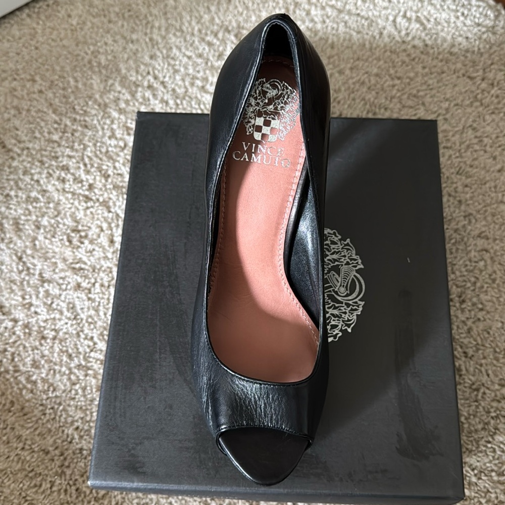 New Vince Camuto VC-MILESY2 black size 9